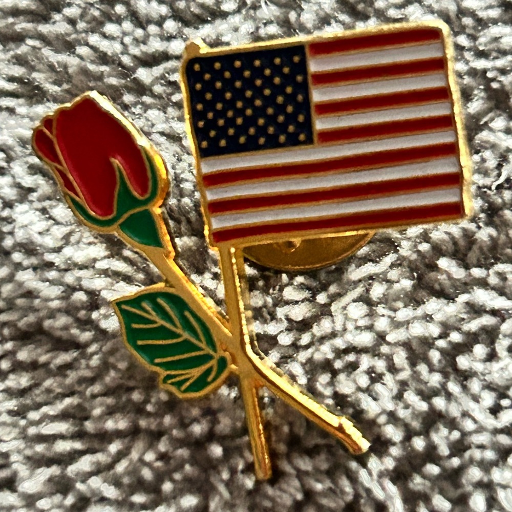 Vintage American Flag w/ Red Rose Gold Tone Pin / Brooch